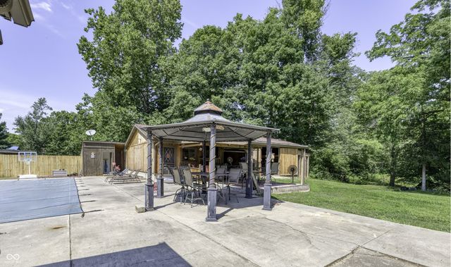 10296 N State Road 13, Elwood, IN 46036
