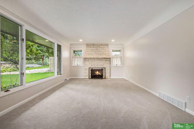 1216 S 108th Street, Omaha, NE 68144