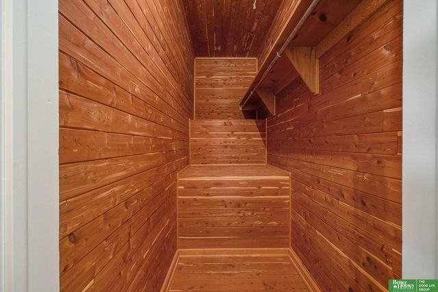 1216 S 108th Street, Omaha, NE 68144