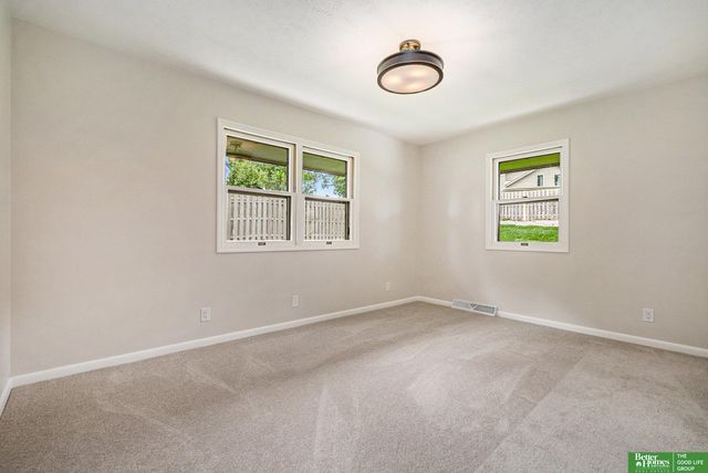 1216 S 108th Street, Omaha, NE 68144