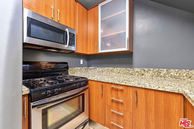 620 S Gramercy Place 432, Los Angeles, CA 90005