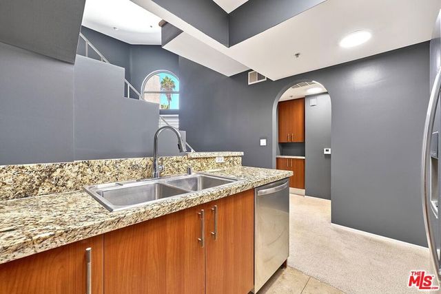 620 S Gramercy Place 432, Los Angeles, CA 90005