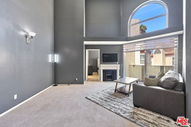 620 S Gramercy Place 432, Los Angeles, CA 90005