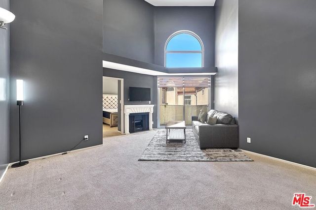 620 S Gramercy Place 432, Los Angeles, CA 90005
