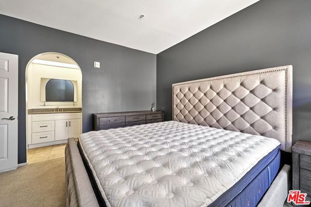 620 S Gramercy Place 432, Los Angeles, CA 90005