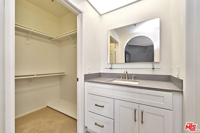 620 S Gramercy Place 432, Los Angeles, CA 90005