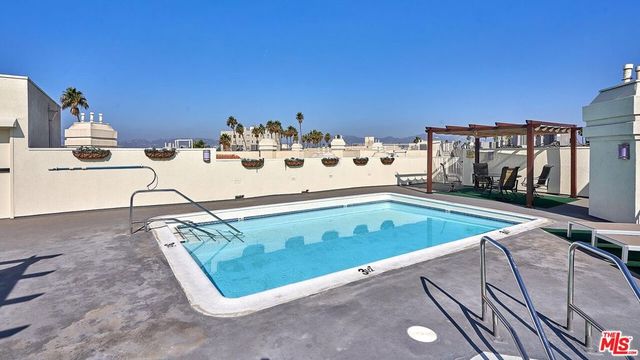 620 S Gramercy Place 432, Los Angeles, CA 90005