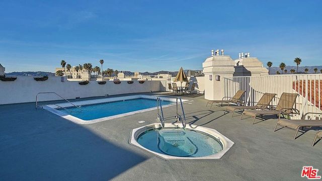 620 S Gramercy Place 432, Los Angeles, CA 90005