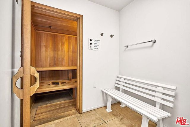 620 S Gramercy Place 432, Los Angeles, CA 90005