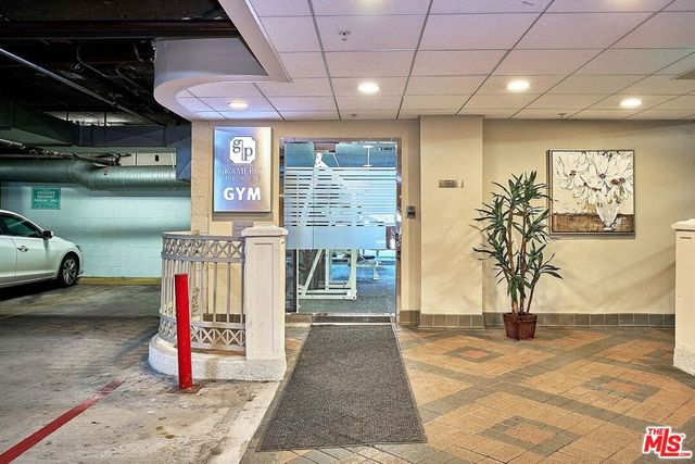 620 S Gramercy Place 432, Los Angeles, CA 90005