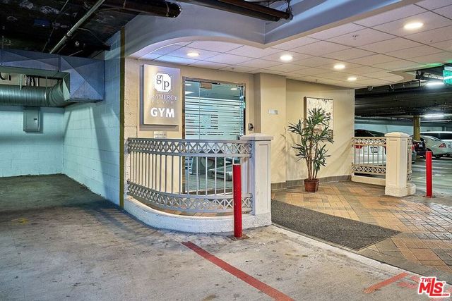 620 S Gramercy Place 432, Los Angeles, CA 90005