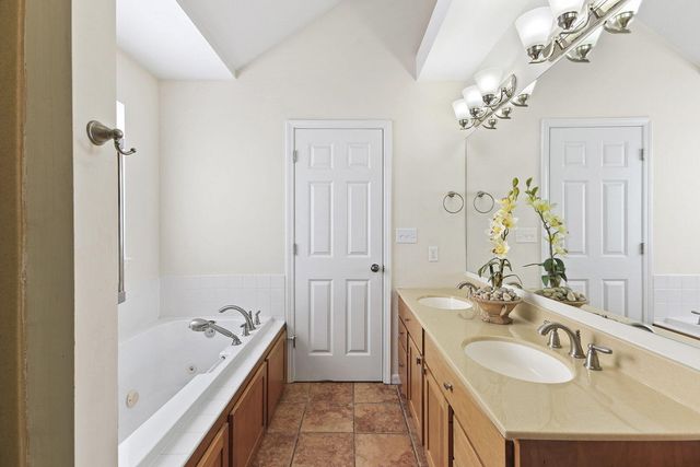 2610 GABRIANNA CT, Columbia, MO 65203