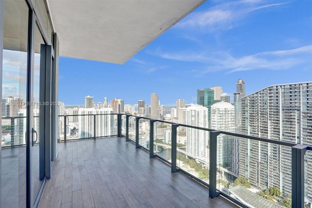 88 SW 7th Street 4011, Miami, FL 33130