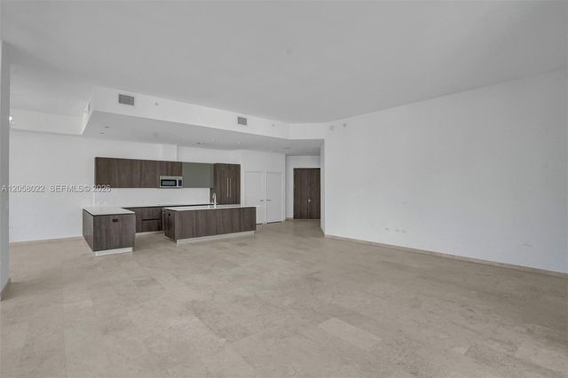 88 SW 7th Street 4011, Miami, FL 33130