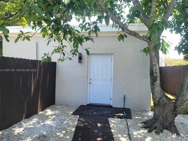 1720 NW 180th Ter 1, Miami Gardens, FL 33056