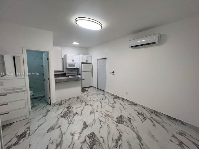 1720 NW 180th Ter 1, Miami Gardens, FL 33056