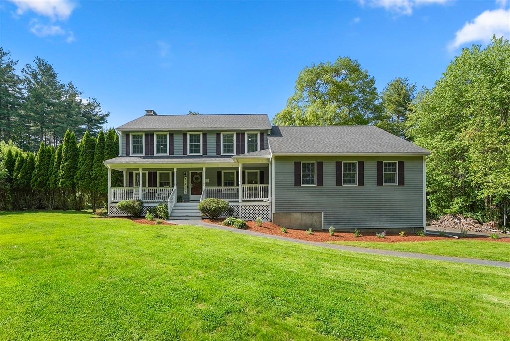 261 Pine Hill Rd, Chelmsford, MA 01824