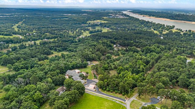 401 Quarry Road, Russellville, AR 72802