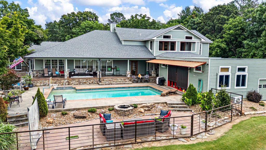 401 Quarry Road, Russellville, AR 72802