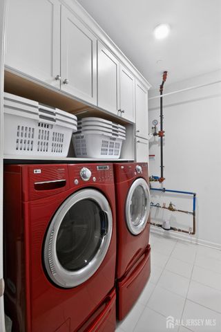 110 Grabowski Drive, Sayreville, NJ 08859