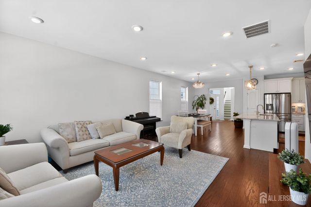 110 Grabowski Drive, Sayreville, NJ 08859