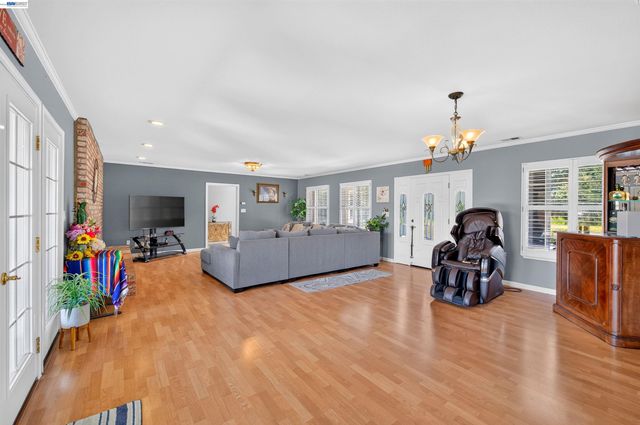 391 Union Road, Hollister, CA 95023