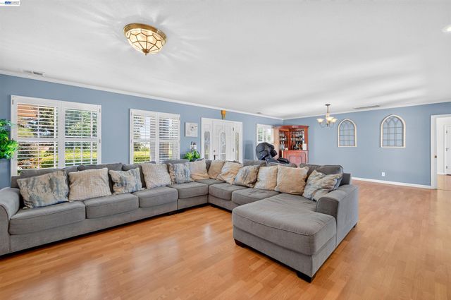 391 Union Road, Hollister, CA 95023