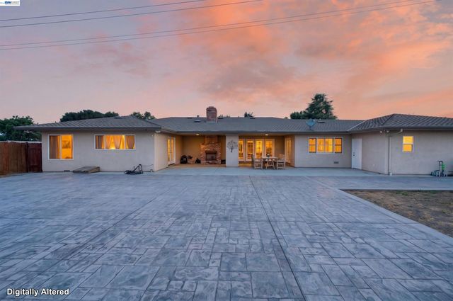 391 Union Road, Hollister, CA 95023