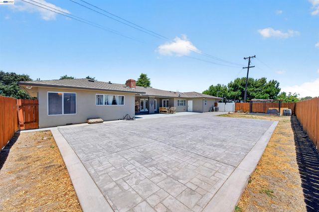 391 Union Road, Hollister, CA 95023