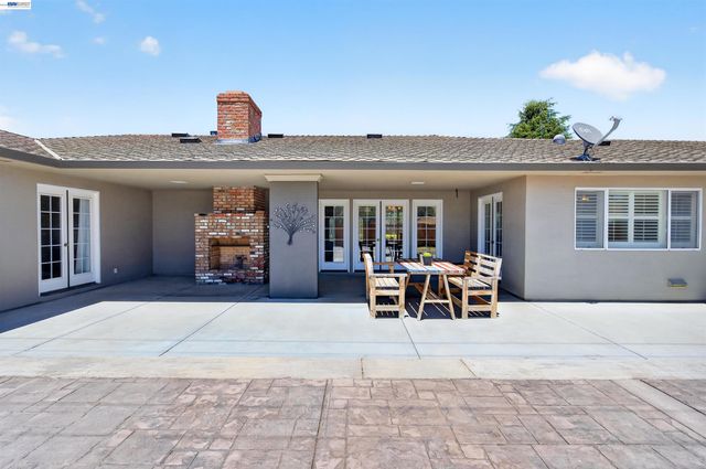 391 Union Road, Hollister, CA 95023