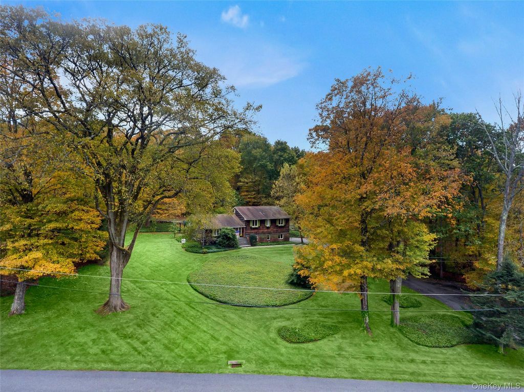 12 Seven Oaks Lane, Brewster, NY 10509