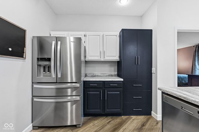 8675 Champions Drive, Indianapolis, IN 46256