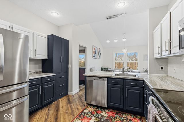 8675 Champions Drive, Indianapolis, IN 46256