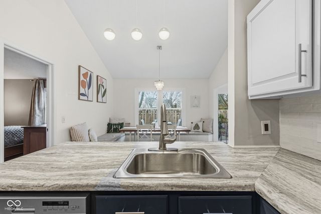 8675 Champions Drive, Indianapolis, IN 46256