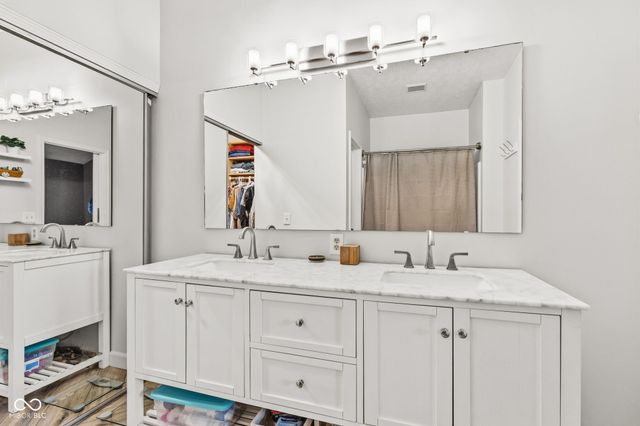 8675 Champions Drive, Indianapolis, IN 46256