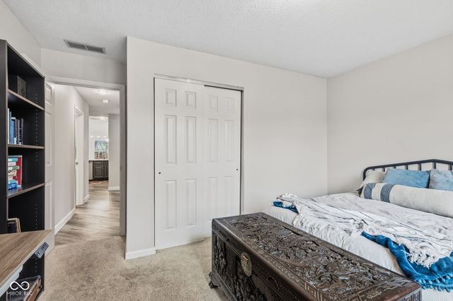 8675 Champions Drive, Indianapolis, IN 46256