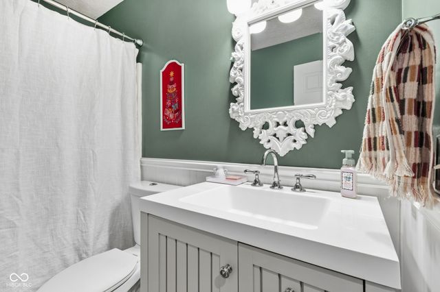 8675 Champions Drive, Indianapolis, IN 46256