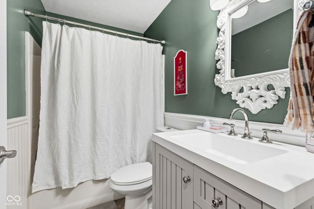 8675 Champions Drive, Indianapolis, IN 46256