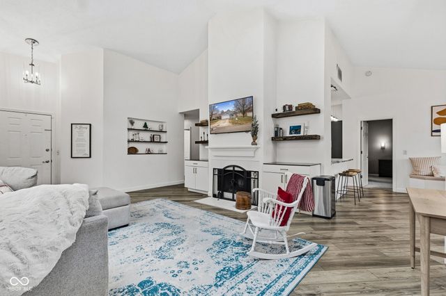 8675 Champions Drive, Indianapolis, IN 46256