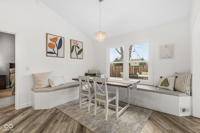 8675 Champions Drive, Indianapolis, IN 46256