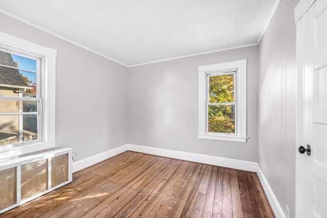 29 Wareham St, Springfield, MA 01108