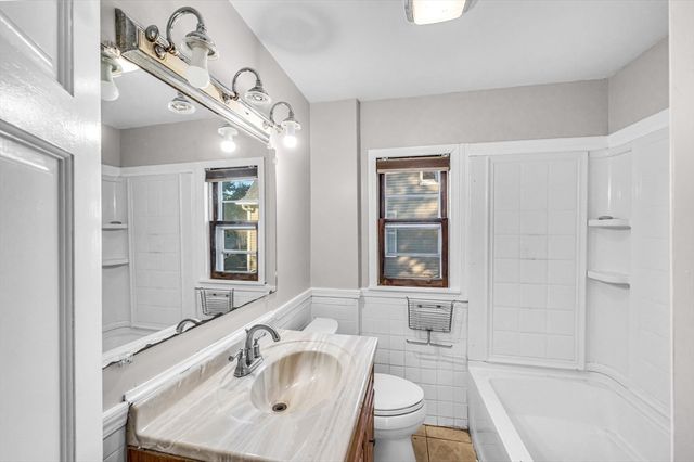 29 Wareham St, Springfield, MA 01108