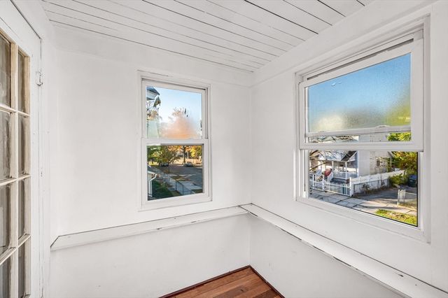 29 Wareham St, Springfield, MA 01108