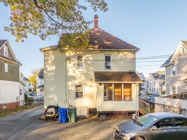 29 Wareham St, Springfield, MA 01108