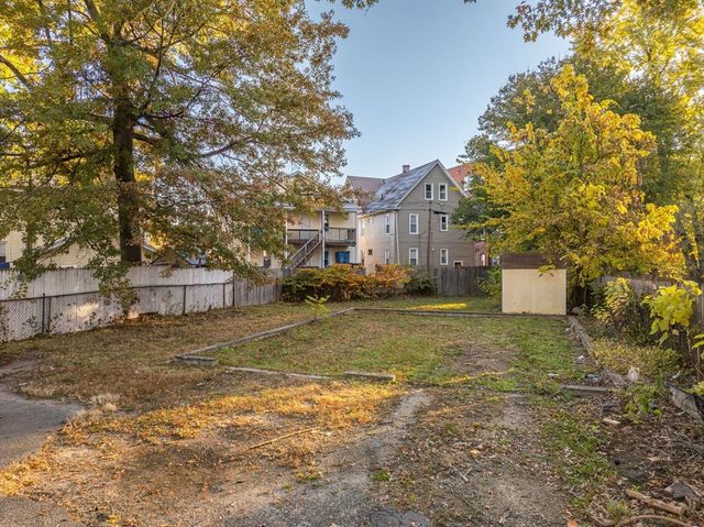 29 Wareham St, Springfield, MA 01108