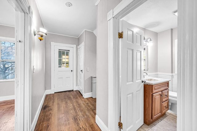 29 Wareham St, Springfield, MA 01108