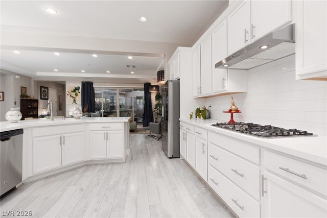 325 Castellari Drive, Las Vegas, NV 89138