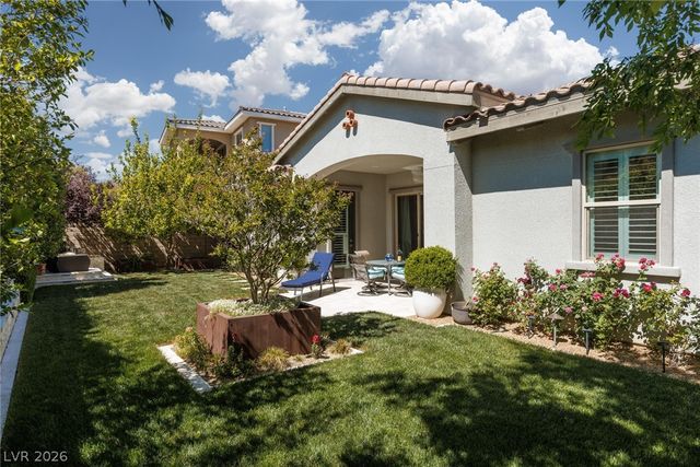 325 Castellari Drive, Las Vegas, NV 89138