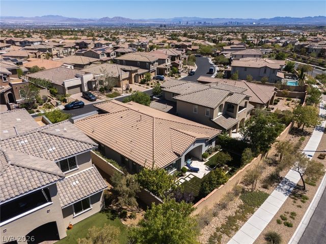 325 Castellari Drive, Las Vegas, NV 89138