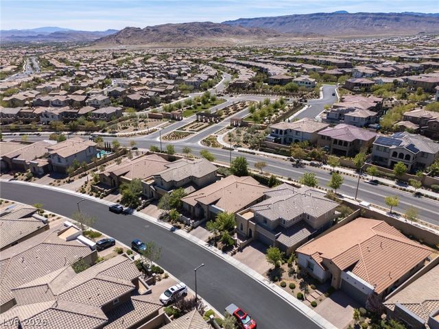 325 Castellari Drive, Las Vegas, NV 89138